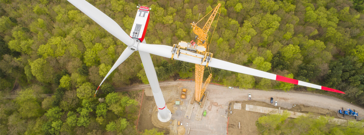 A wind turbine under construction. Photo by P. Heitmann/Shutterstock