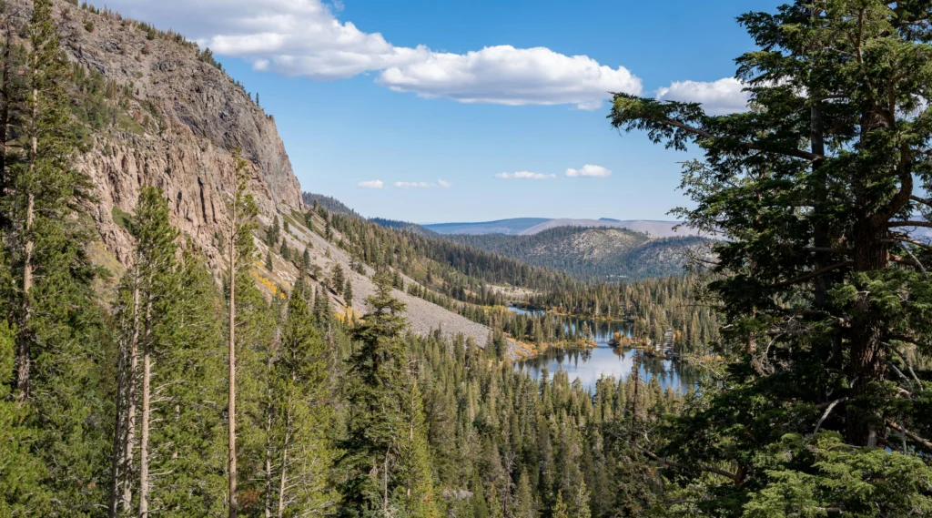 Mammoth Lakes and Sierra Nevada Mountains by Soly Moses, Pexels